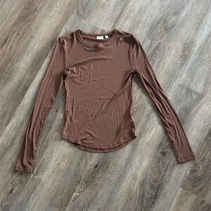 Aritzia Chocolate Long Sleeve Women's Top
